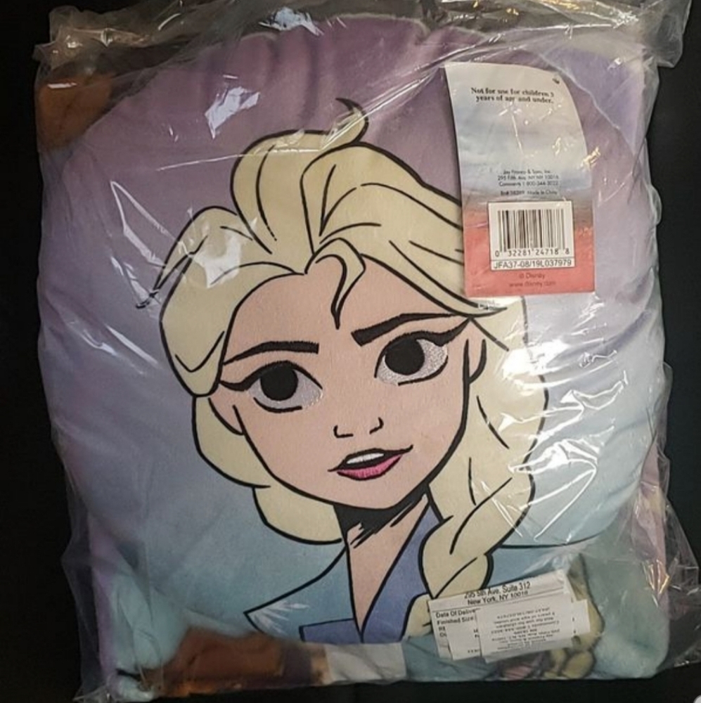 Nickelodeon Frozen ll Pillow and Throw set